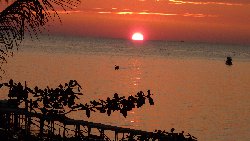Zonsondergangen zijn meestal het mooist rond het einde van het jaar